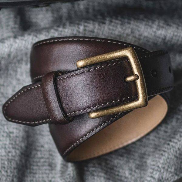 Women's Classic Leather Belt - Image 7