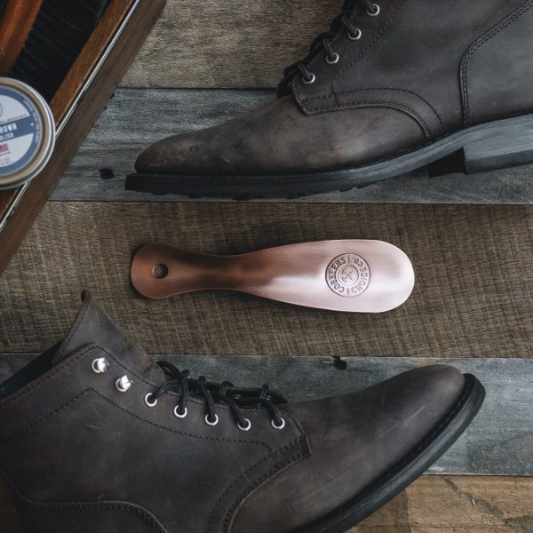 Cobbler's Choice Metal Shoe Horn - Image 3