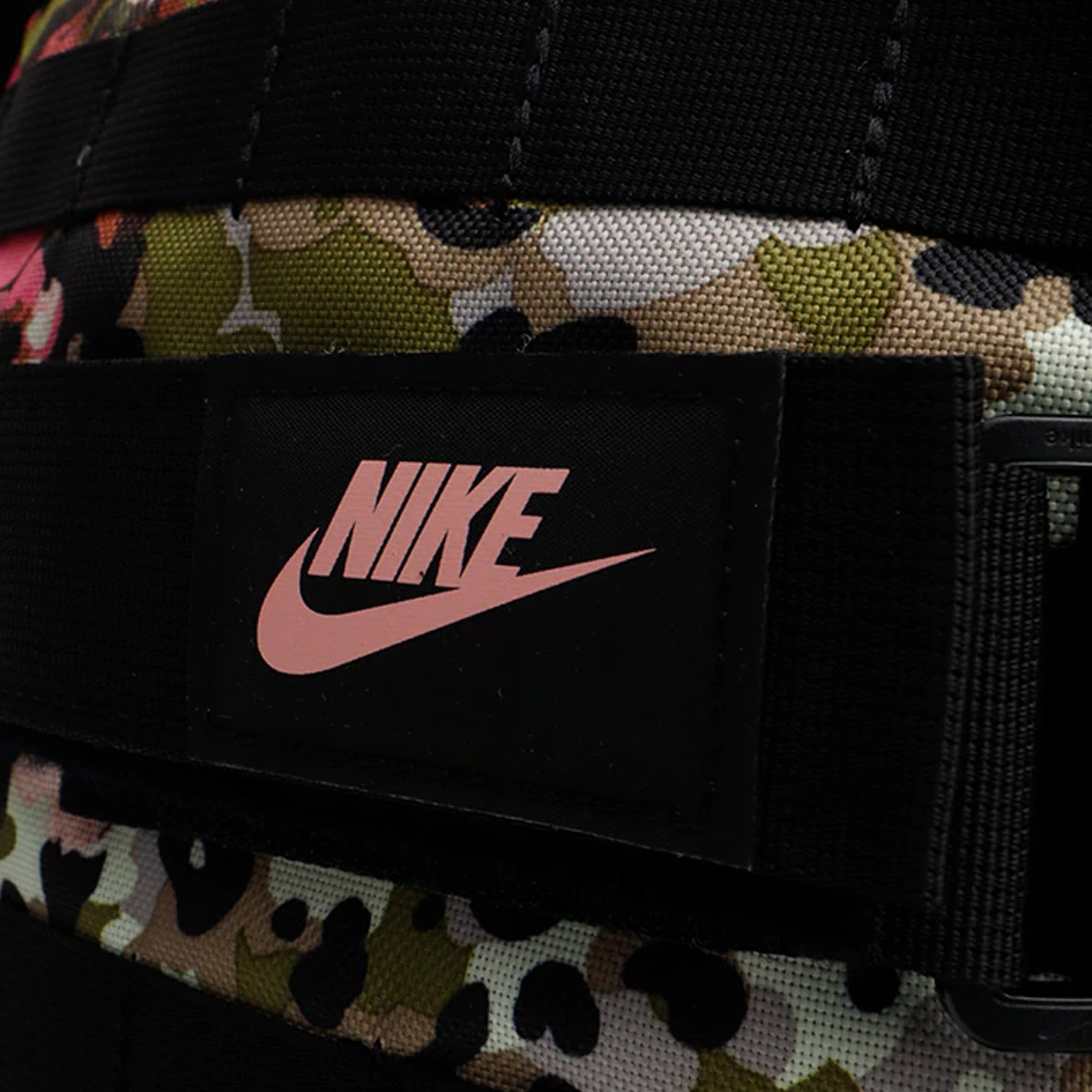 Nike SB RPM Backpack Black/Coral - Image 2